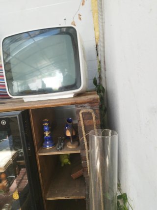 Televisor Telefunken blanco