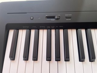 Pack Teclado Yamaha P145B + Soporte L100B