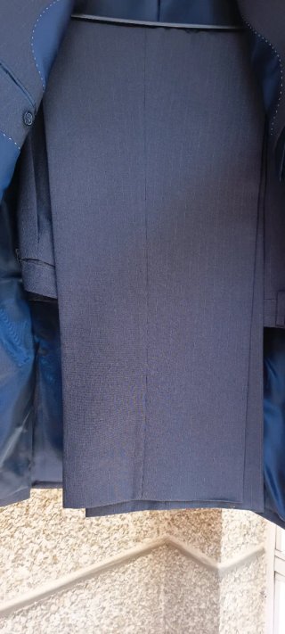 Traje de caballero gris raya diplomática