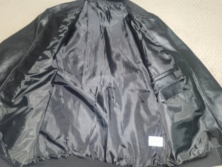 Giubbino in pelle nero