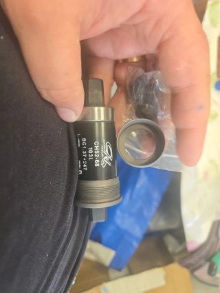 Eje Pedalier Chin Haur CH52-68 103L