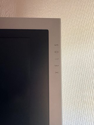 Televisor Loewe, con decodificador.