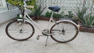 Bicicleta Clásica Blanca Rabasa