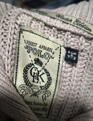 Jersey de punto beige con botones