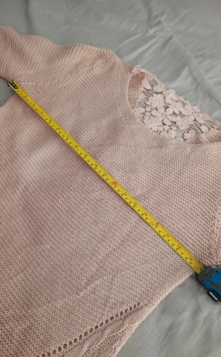 Jersey rosa con adorno trasero. Medidas en fotos