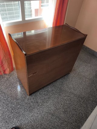 Mueble bajo aparador o TV de madera