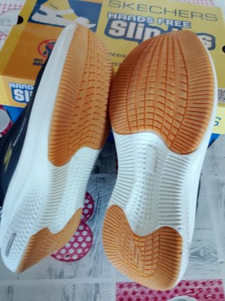 Scarpe Skechers Go Walk nere e bianche  trattabili