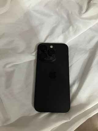 iPhone 15 Pro como nuevo