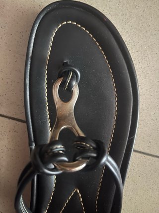 A. BOTTEGA Sandali infradito in pelle N.38
