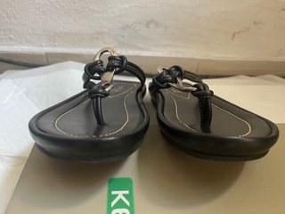 A. BOTTEGA Sandali infradito in pelle N.38