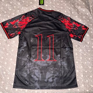 Camiseta Stranger Things Negra y Roja