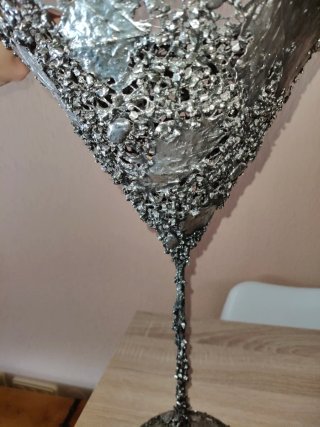 Escultura Copa Metal y Piedra