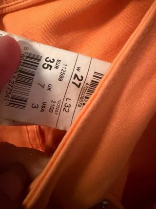 Pantalones pitillo Salsa naranjas