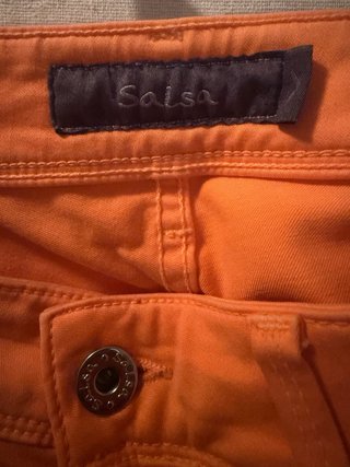 Pantalones pitillo Salsa naranjas