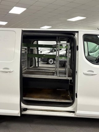 Toyota Proace 2.0 D-4D Long Comfort S&S STOCK TOYOTA PROACE FOURGON MWB DSL