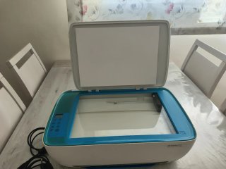 Impresora HP Blanca y Azul
