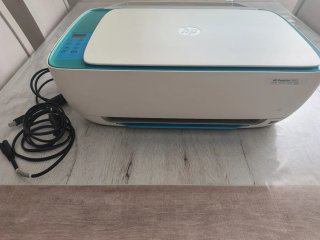 Impresora HP Blanca y Azul