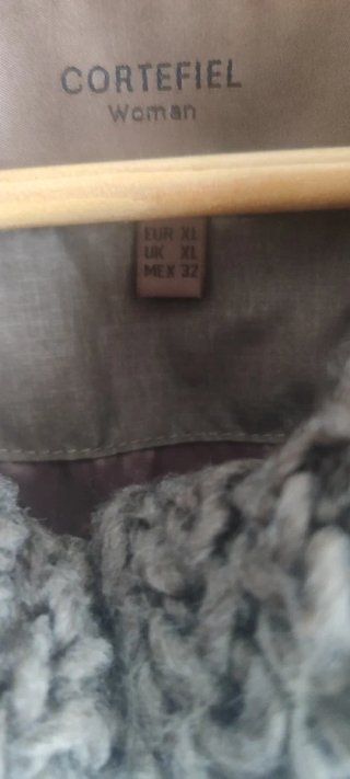 Chaqueta acolchada gris mujer