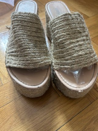 Sandalias Justfab Beige y Dorado