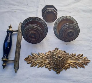 Maniglie e pomelli in ottone anni 60 e 70.