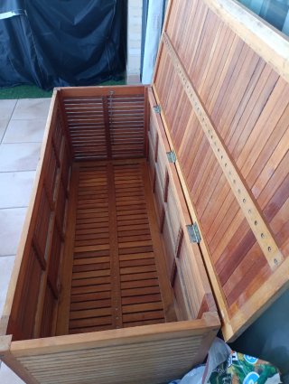 Baúl de madera exterior 127x55x55