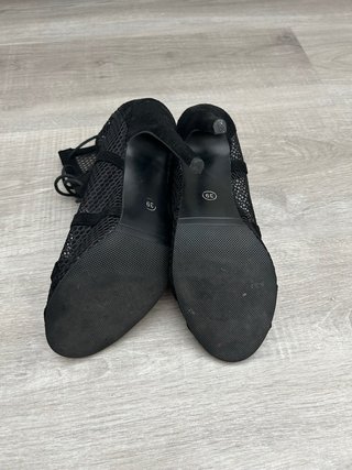 Botines de tacón negros de malla