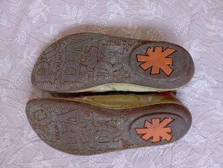 Zapatos Art Beige y Verde