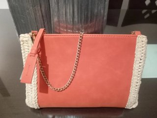 Bolso Parfois rafia y material color naranja