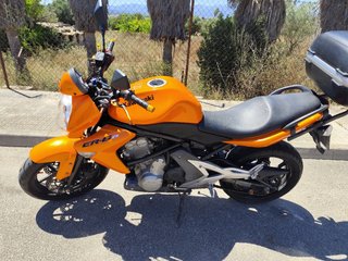KAWASAKI ER6N del 2007 en buen estado.