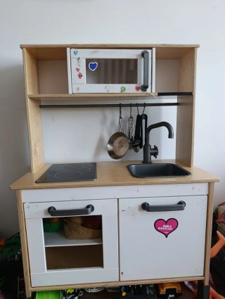Cocina de juguete con accesorios