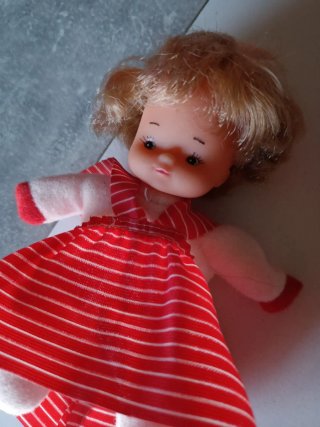 Muñeca antigua de trapo