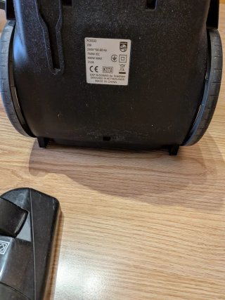 Aspiradora Philips PowerPro Compact