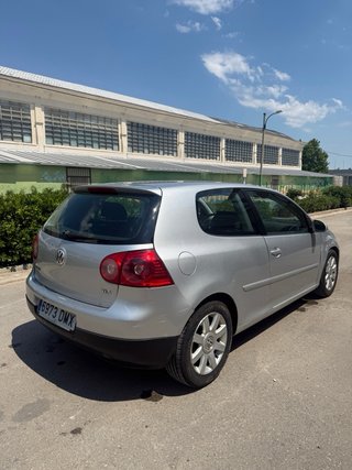 Volkswagen Golf 2005