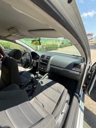 Volkswagen Golf 2005