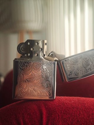 Mechero Zippo grabado