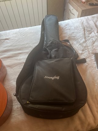 Guitarra Clásica con Funda