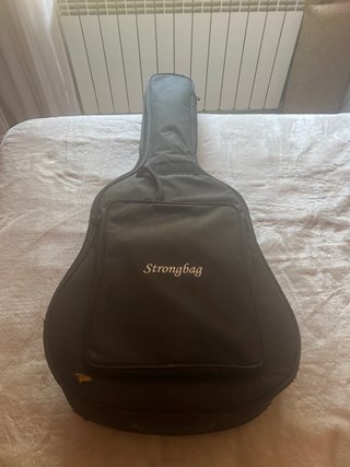 Guitarra Clásica con Funda