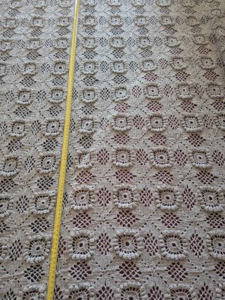Colcha crochet beige con flecos