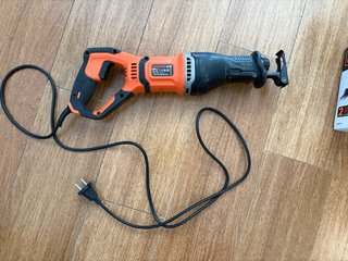 Sierra Recíproca Black+Decker 750W
