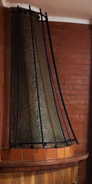 Campana de chimenea forja y cristal artesanal