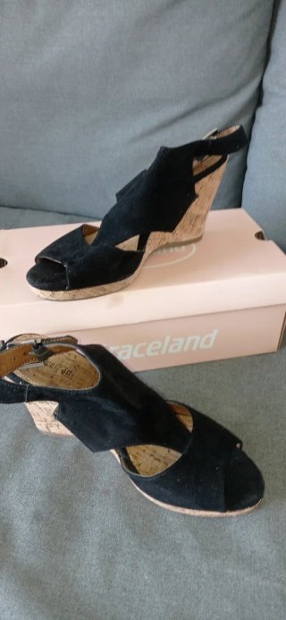 Sandalias de cuña negras