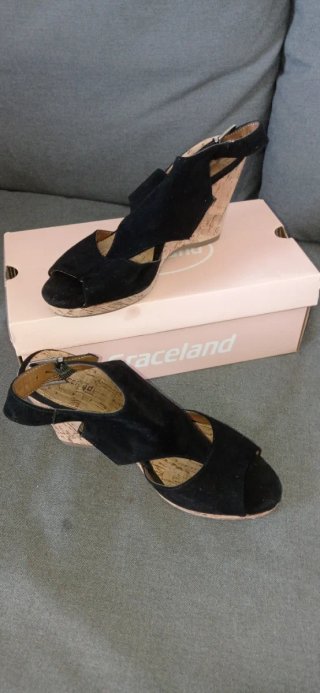 Sandalias de cuña negras