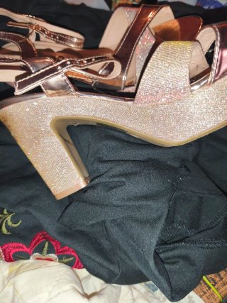Sandalias tacón doradas