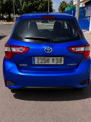 Toyota Yaris hybrid active