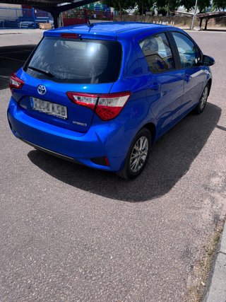 Toyota Yaris hybrid active