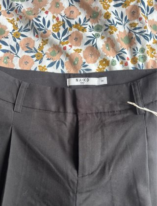 Pantalones NA-KD Talle Alto Barril Talla 34