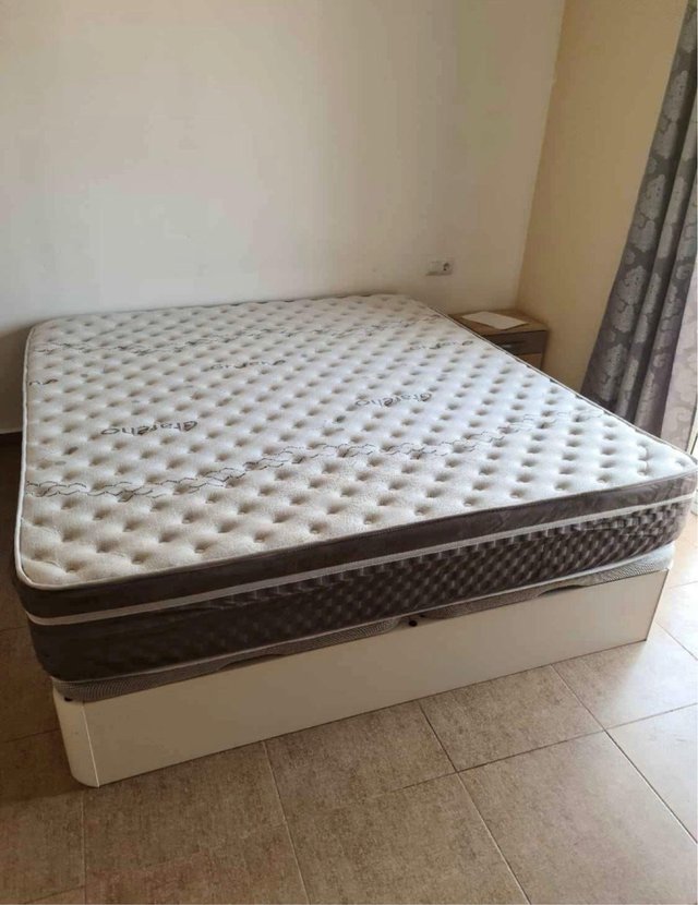 Canapé e colchão 180x200 em oferta