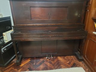Piano Clásico Antiguo