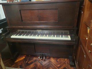 Piano Clásico Antiguo
