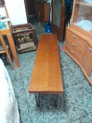 Banco madera con patas de metal harpins legs